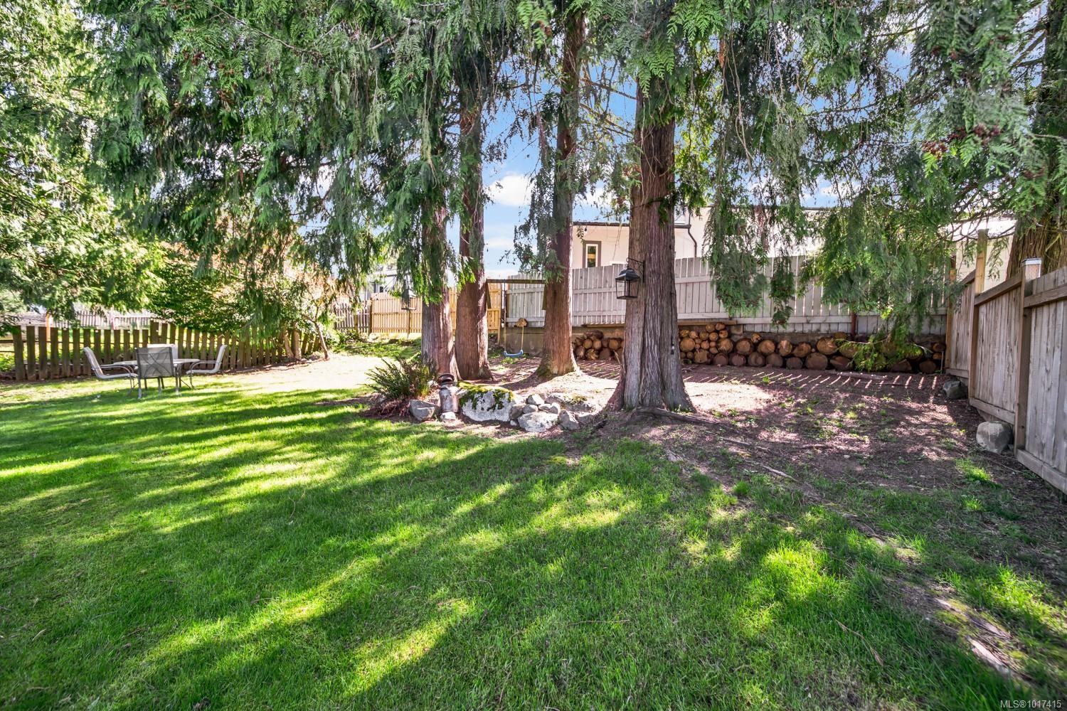 1208 Cloke Rd, Ladysmith, BC