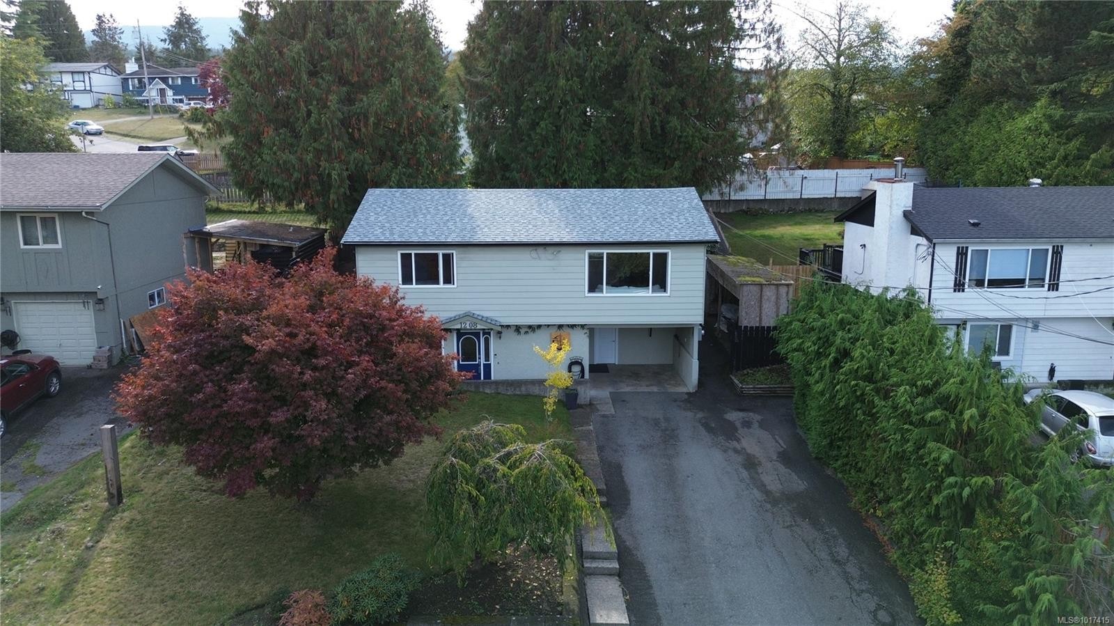 1208 Cloke Rd, Ladysmith, BC