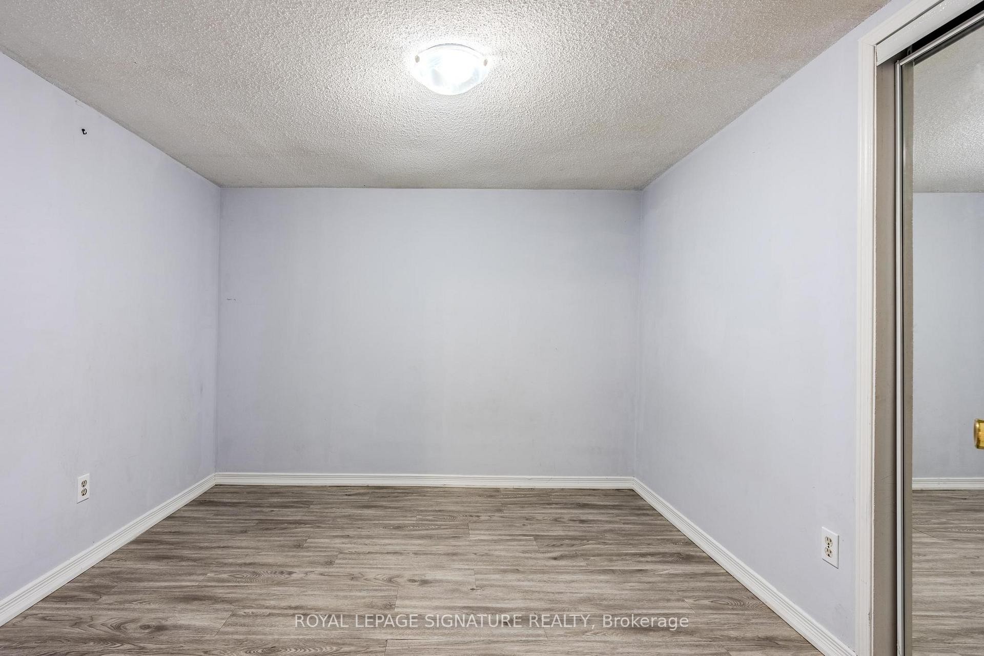 Bsmt-320 Royal Salisbury Way, Brampton, ON