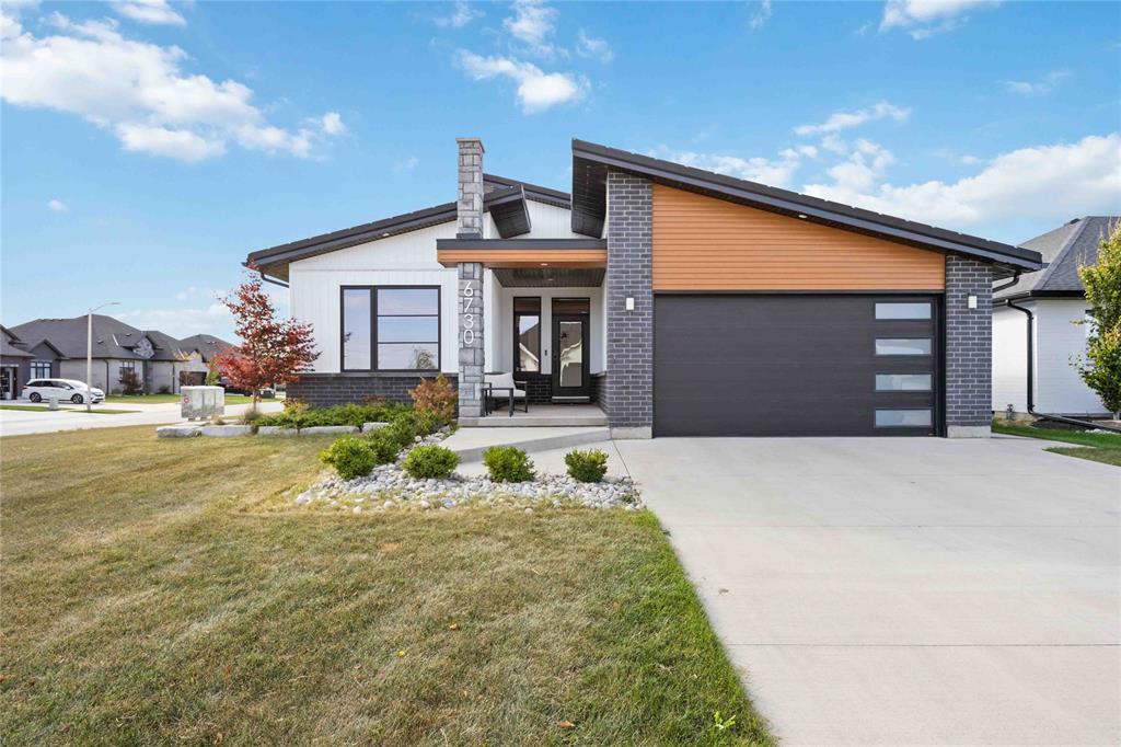 6730 Griffin Drive, Plympton-Wyoming, ON