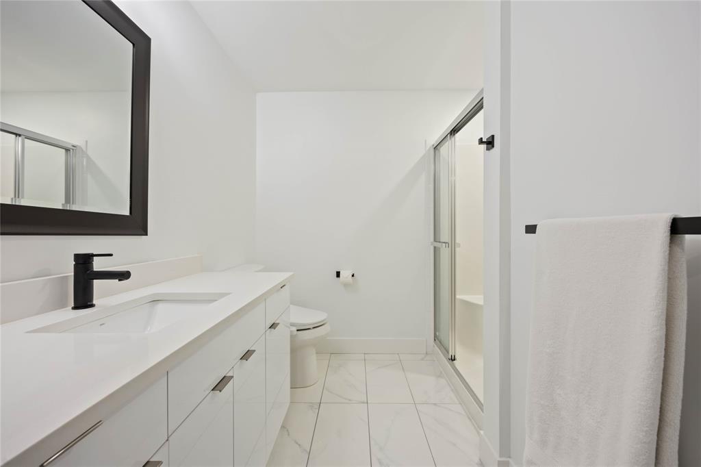 6730 Griffin Drive, Plympton-Wyoming, ON