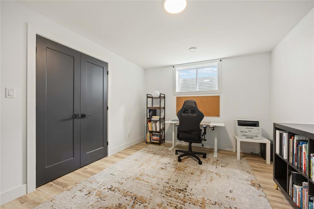 6730 Griffin Drive, Plympton-Wyoming, ON