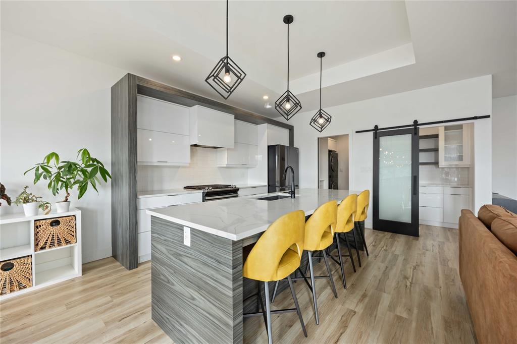 6730 Griffin Drive, Plympton-Wyoming, ON