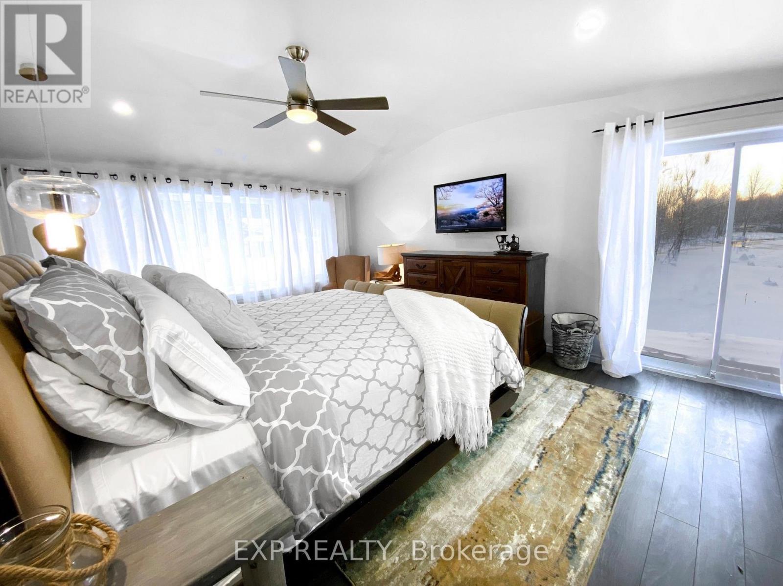 27 Lost Channel Court, Tweed (Hungerford (Twp)), ON - Indoor Photo Showing Bedroom