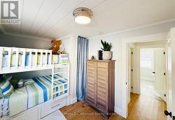 Bedroom 2, Built-in bunk beds -