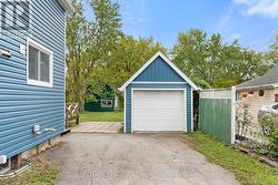 Single car garage with hydro -