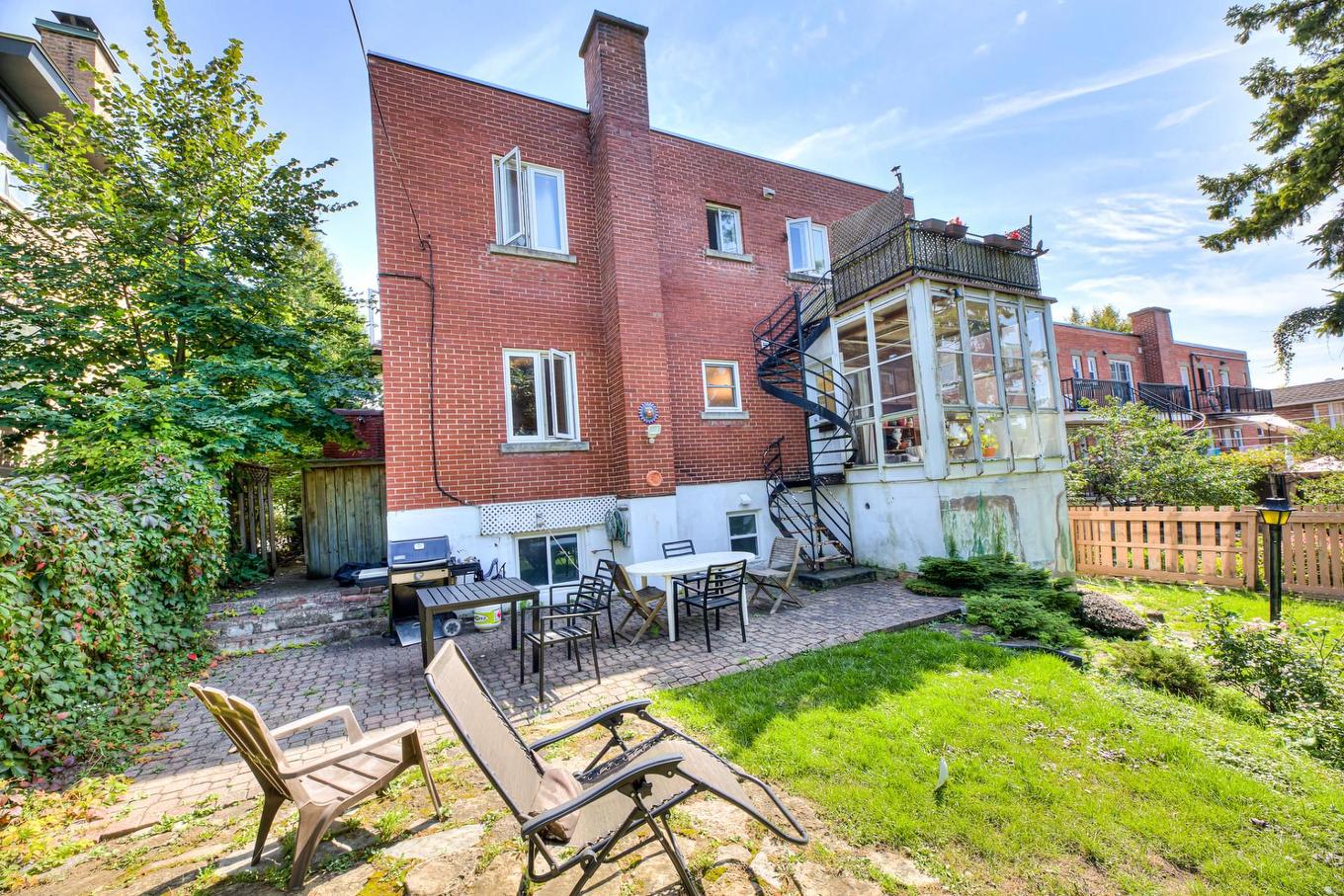 Backyard - 4209 Av. Isabella, Montréal (Côte-Des-Neiges/Notre-Dame-De-Grâce), QC - Outdoor With Exterior