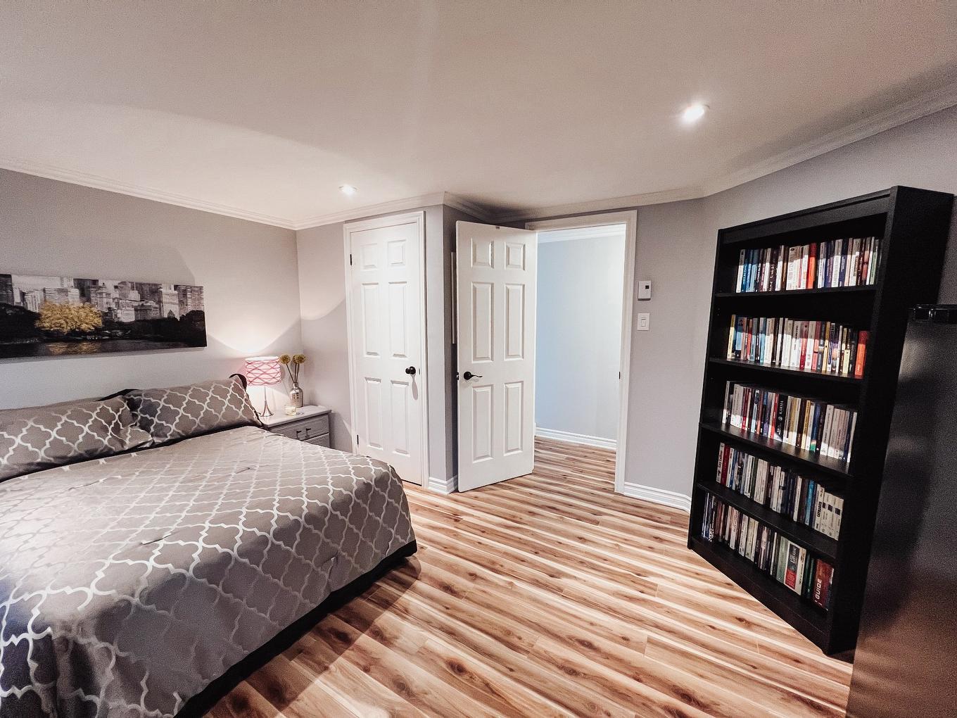 Chambre à coucher - 93 9E Rue, Saint-Jean-Sur-Richelieu, QC - Indoor Photo Showing Bedroom