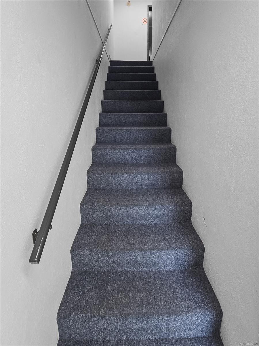 204-611 Macmillan Dr, Sayward, BC - Indoor Photo Showing Other Room