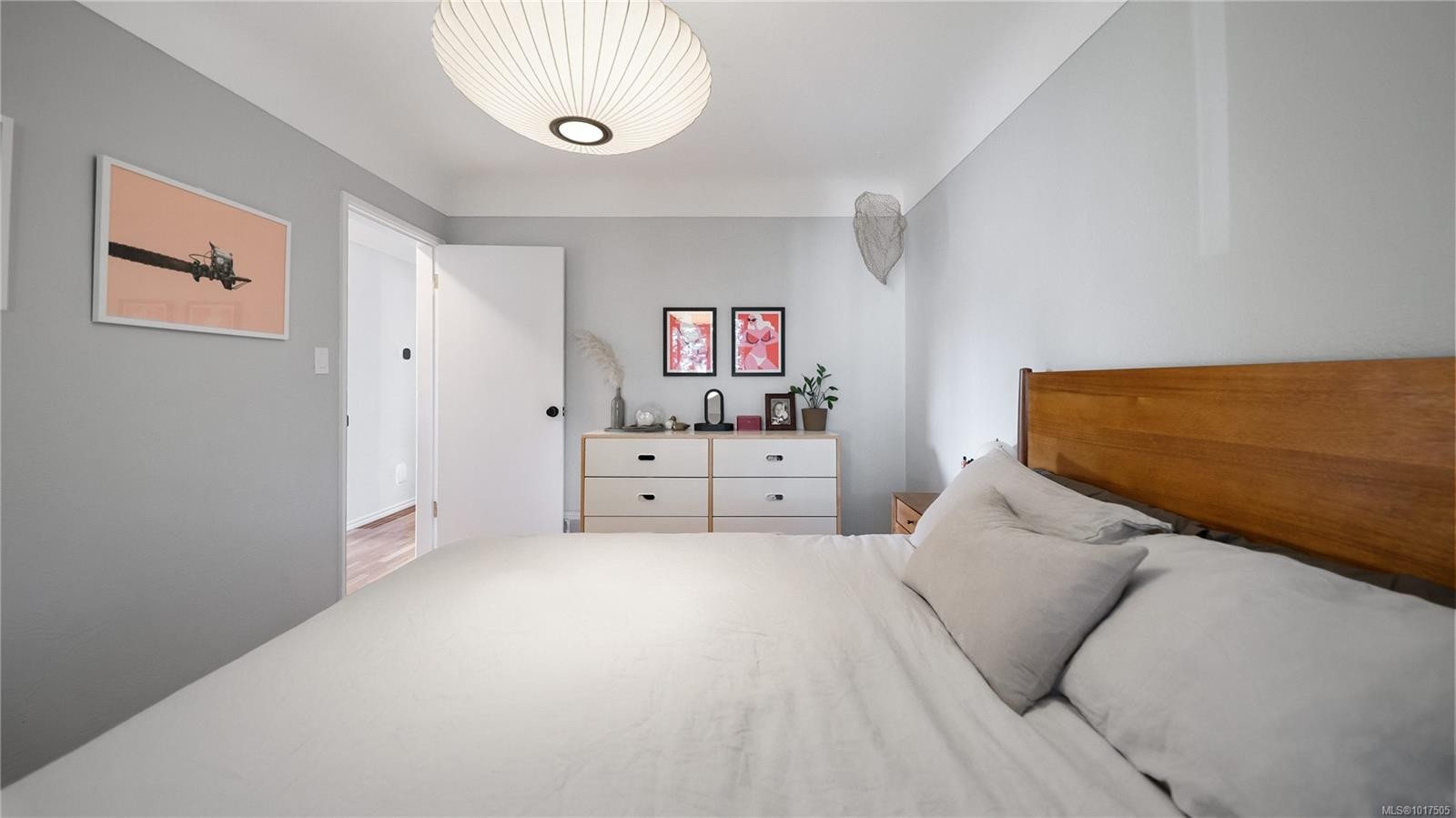 2720 Foul Bay Rd, Saanich, BC