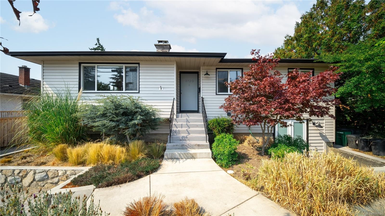 2720 Foul Bay Rd, Saanich, BC