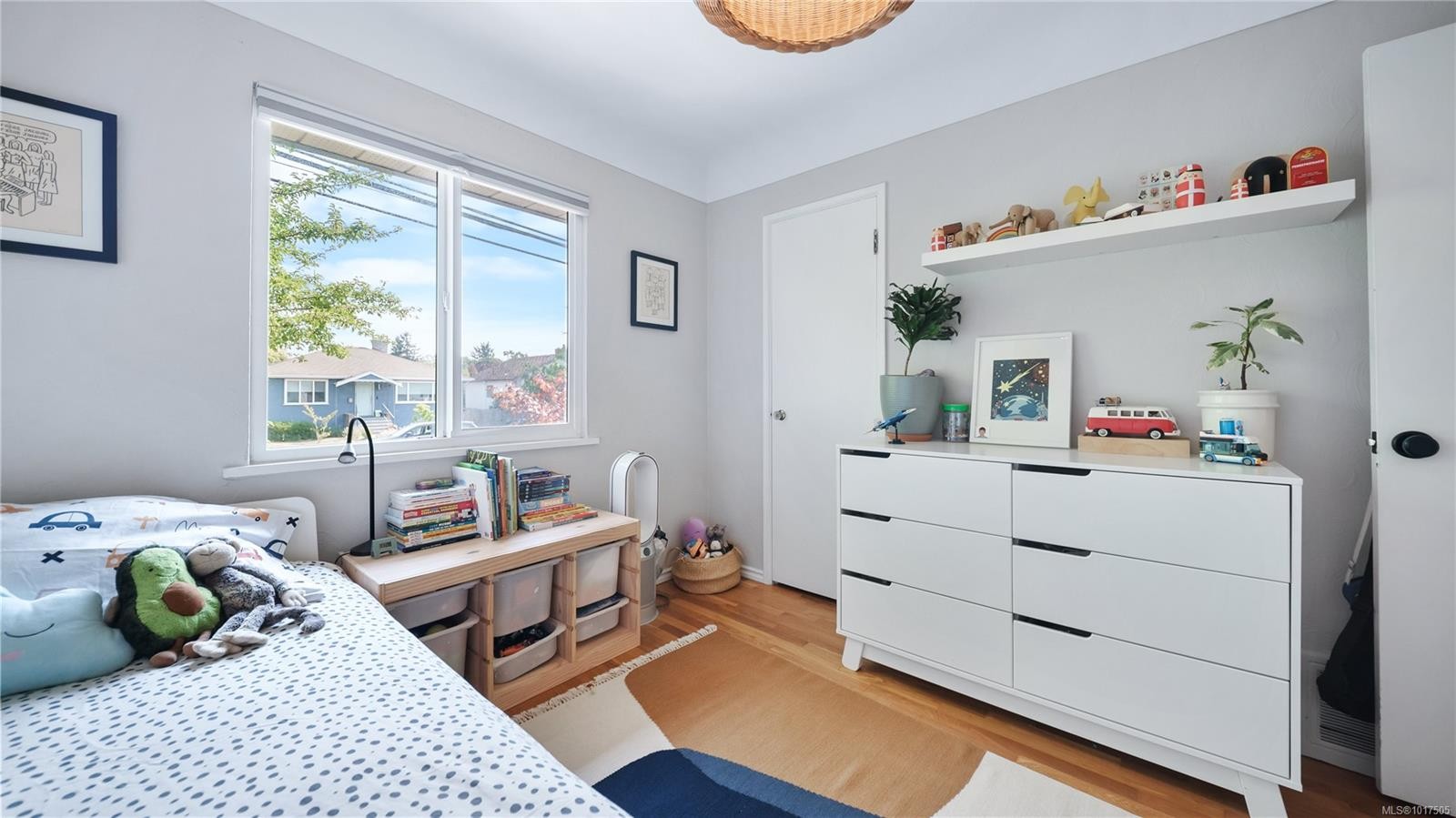 2720 Foul Bay Rd, Saanich, BC