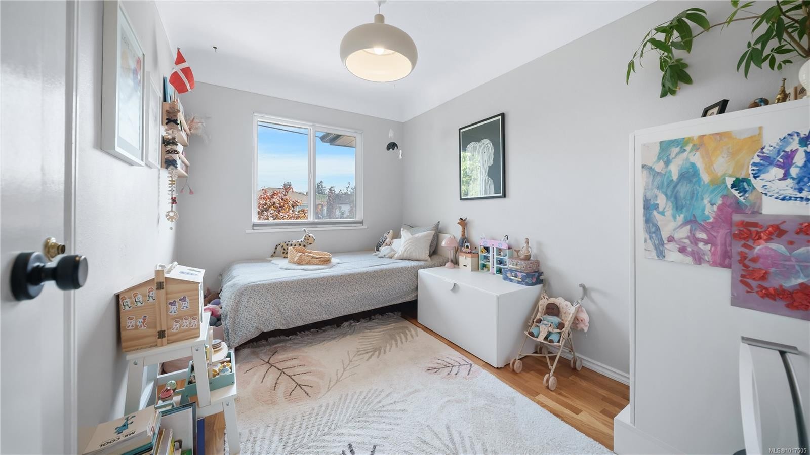 2720 Foul Bay Rd, Saanich, BC