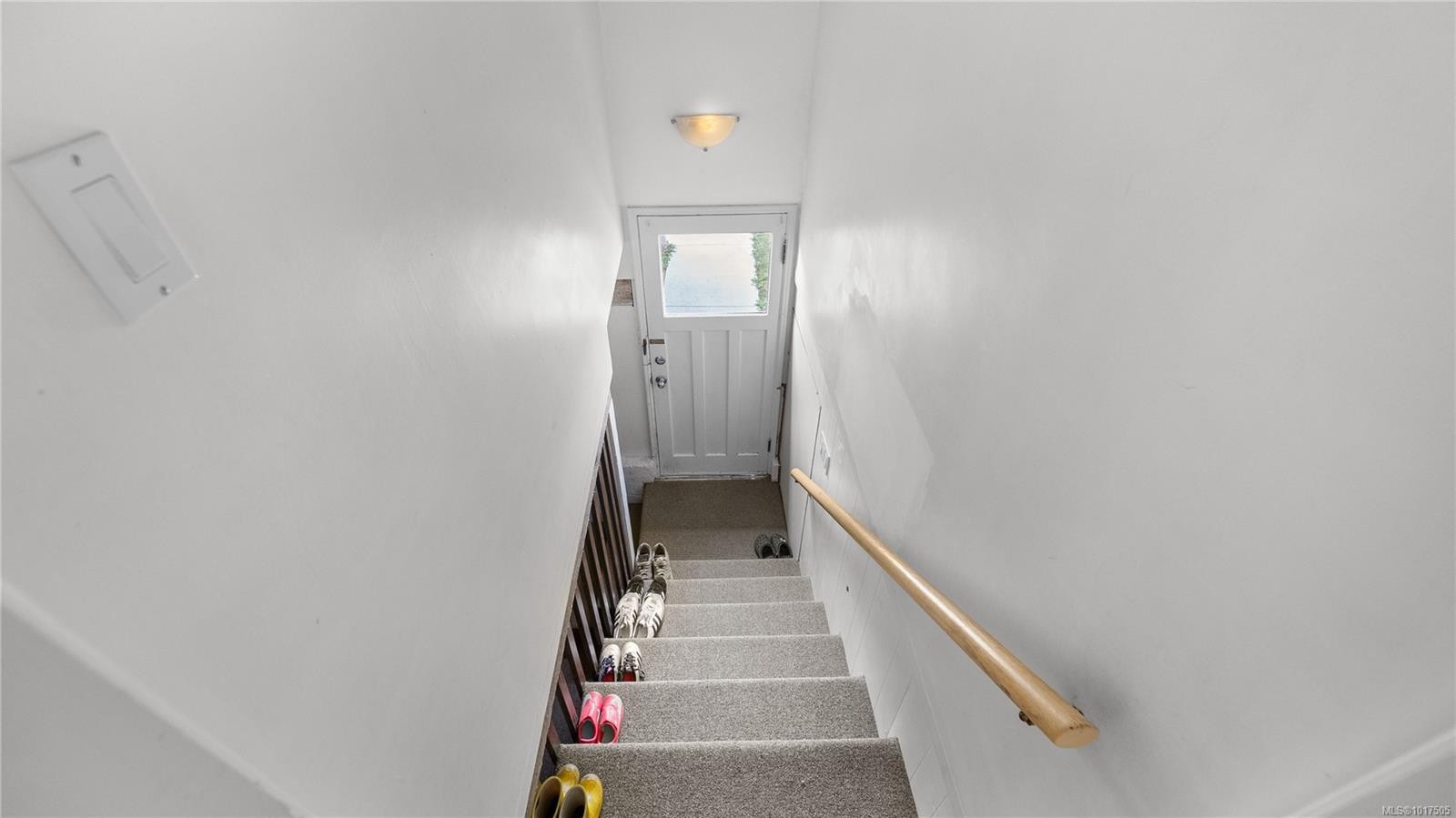 2720 Foul Bay Rd, Saanich, BC