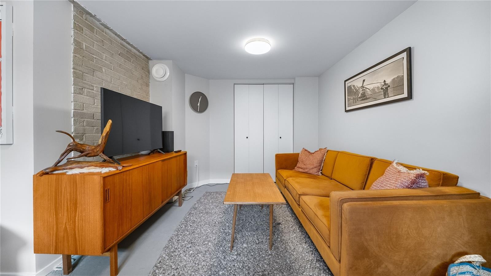 2720 Foul Bay Rd, Saanich, BC