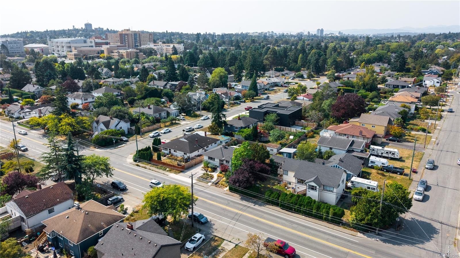 2720 Foul Bay Rd, Saanich, BC