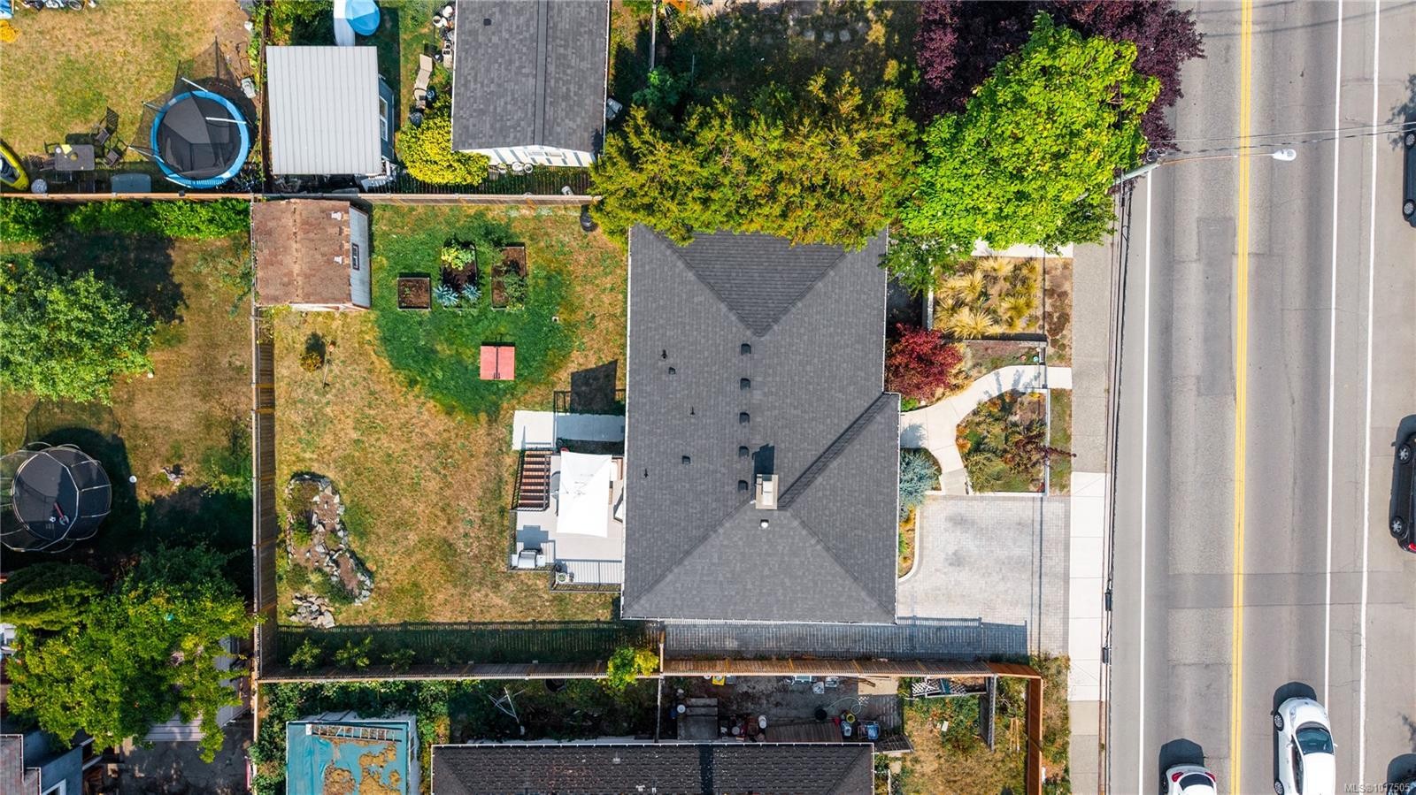 2720 Foul Bay Rd, Saanich, BC