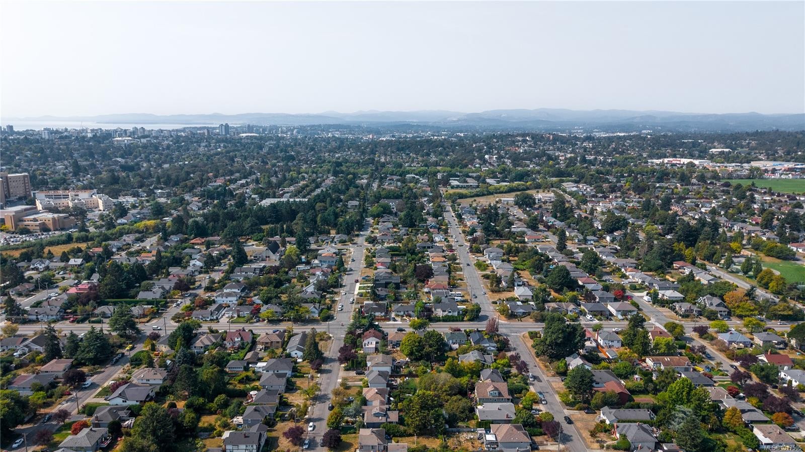 2720 Foul Bay Rd, Saanich, BC