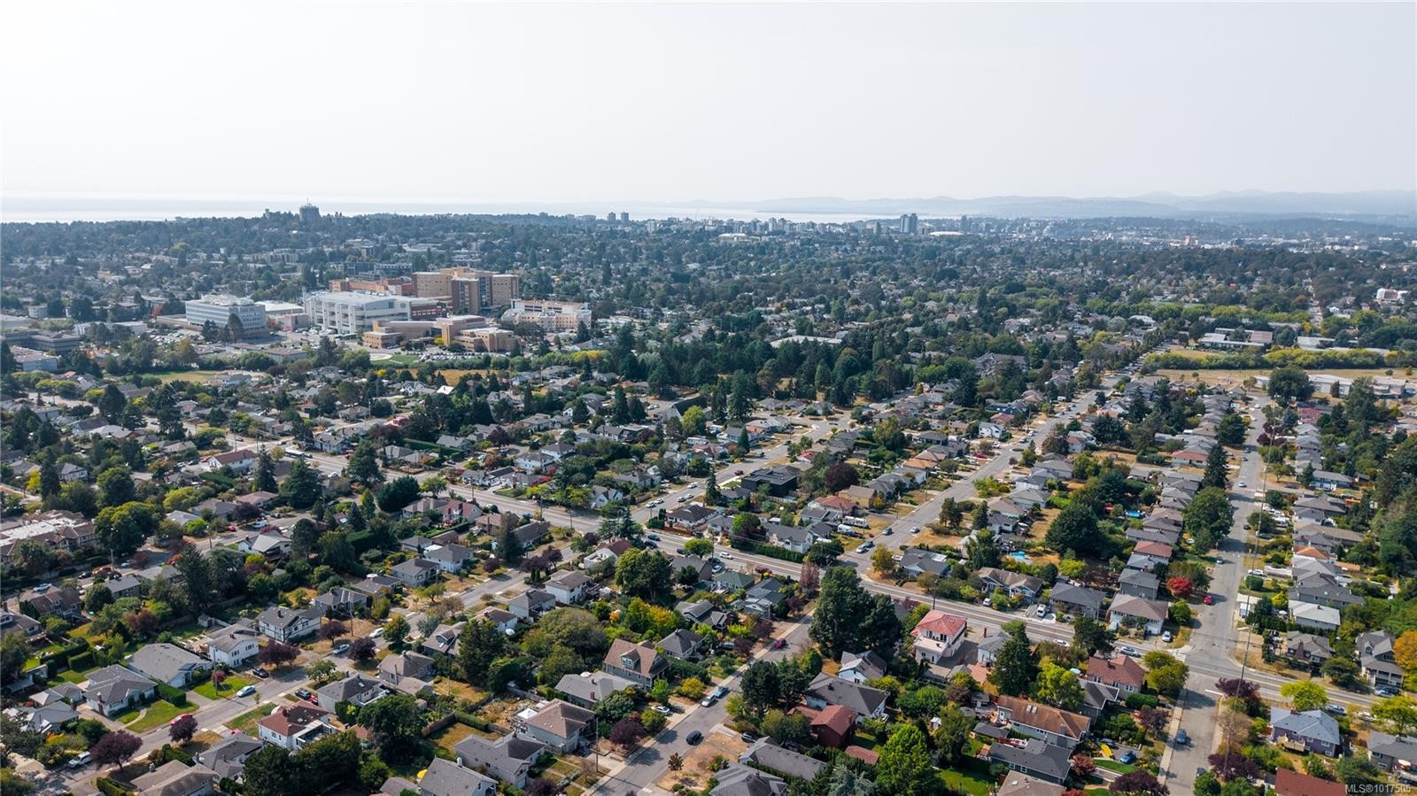 2720 Foul Bay Rd, Saanich, BC