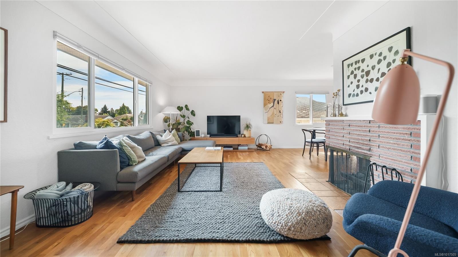 2720 Foul Bay Rd, Saanich, BC