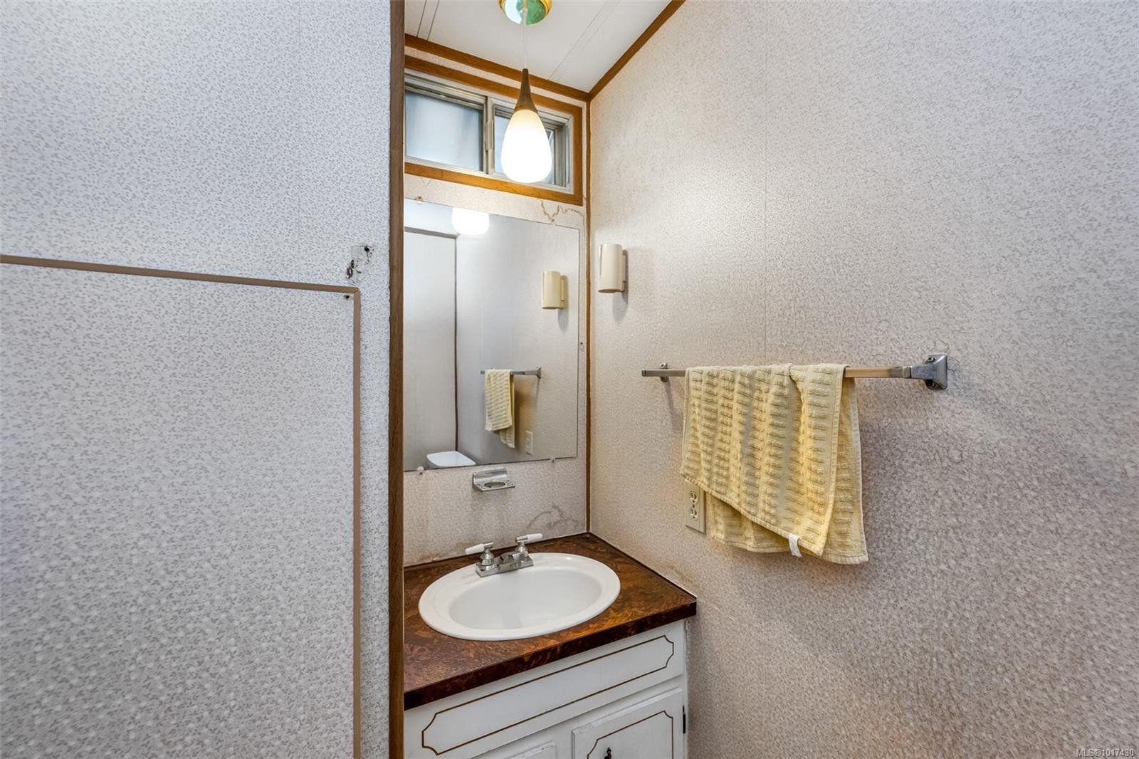 19-1265 Cherry Point Rd, Cowichan Bay, BC