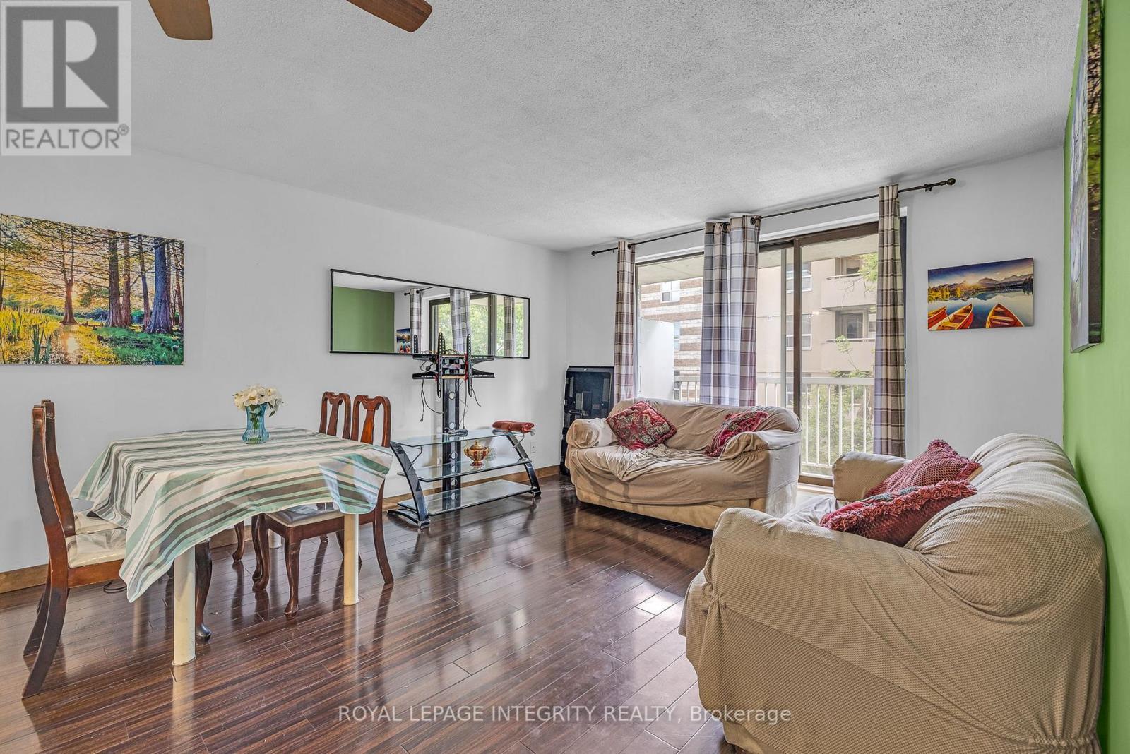 207 - 1180 Ohio Street, Ottawa, ON - Indoor Photo Showing Other Room