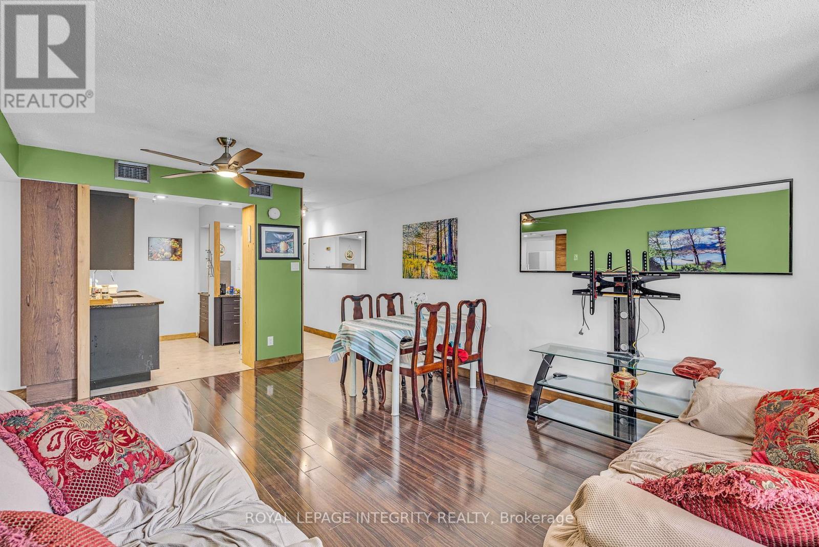 207 - 1180 Ohio Street, Ottawa, ON - Indoor