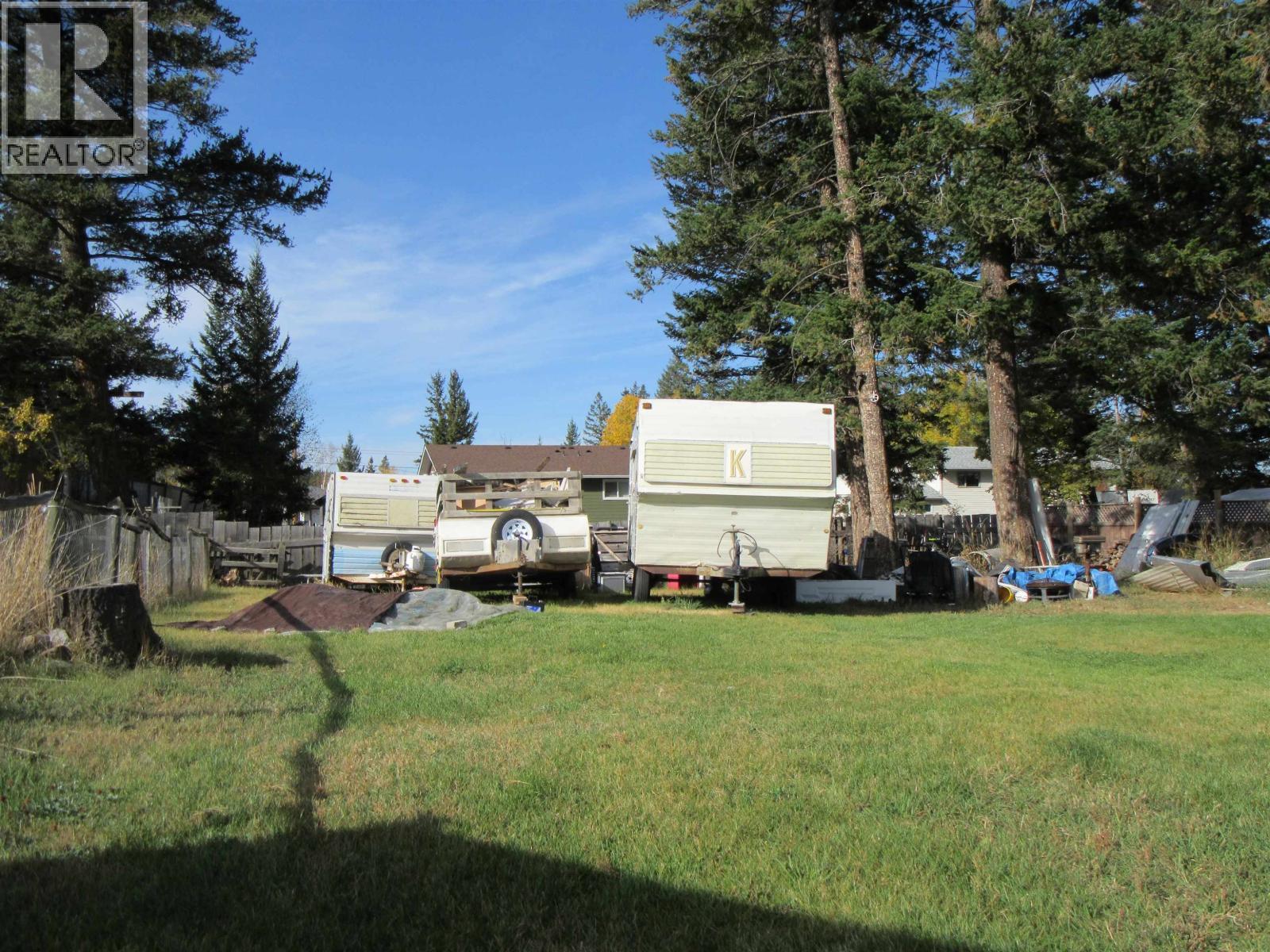 840 Scott Road, 100 Mile House, BC - Outdoor