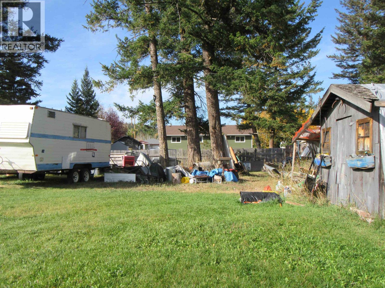 840 Scott Road, 100 Mile House, BC - Outdoor