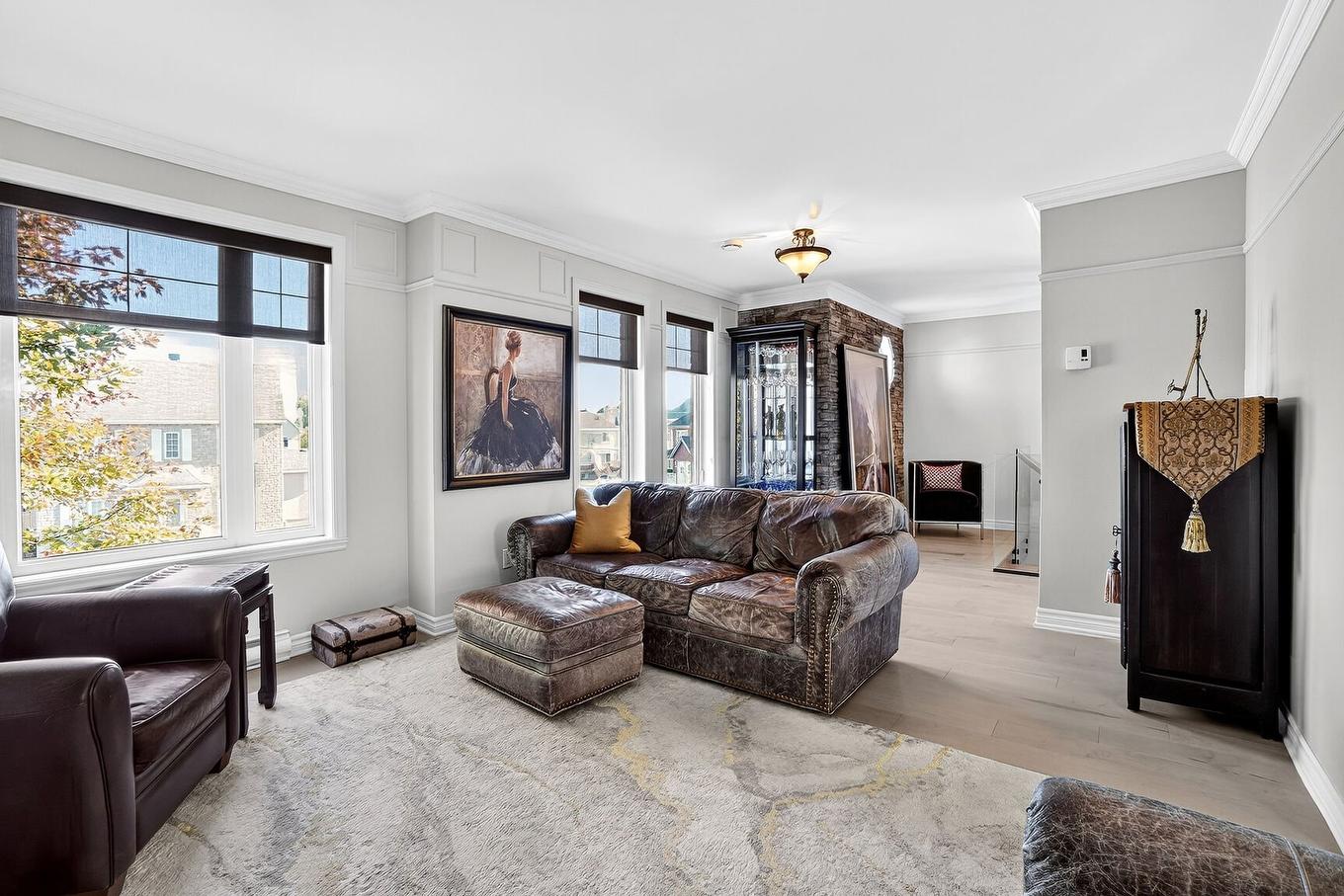 Living room - 108 Rue Proulx, Saint-Joseph-Du-Lac, QC - Indoor Photo Showing Living Room