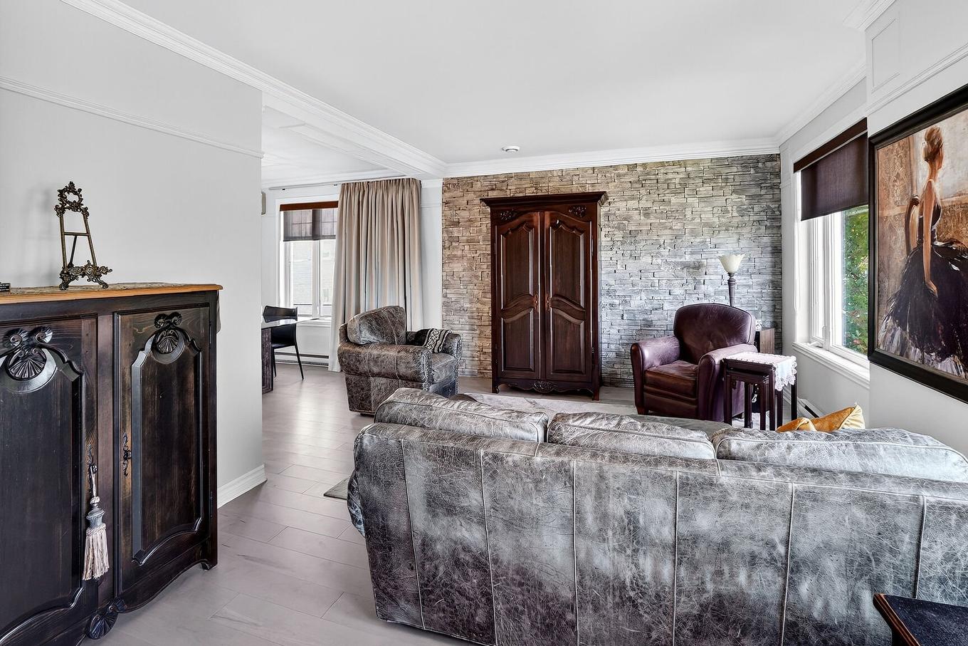 Living room - 108 Rue Proulx, Saint-Joseph-Du-Lac, QC - Indoor