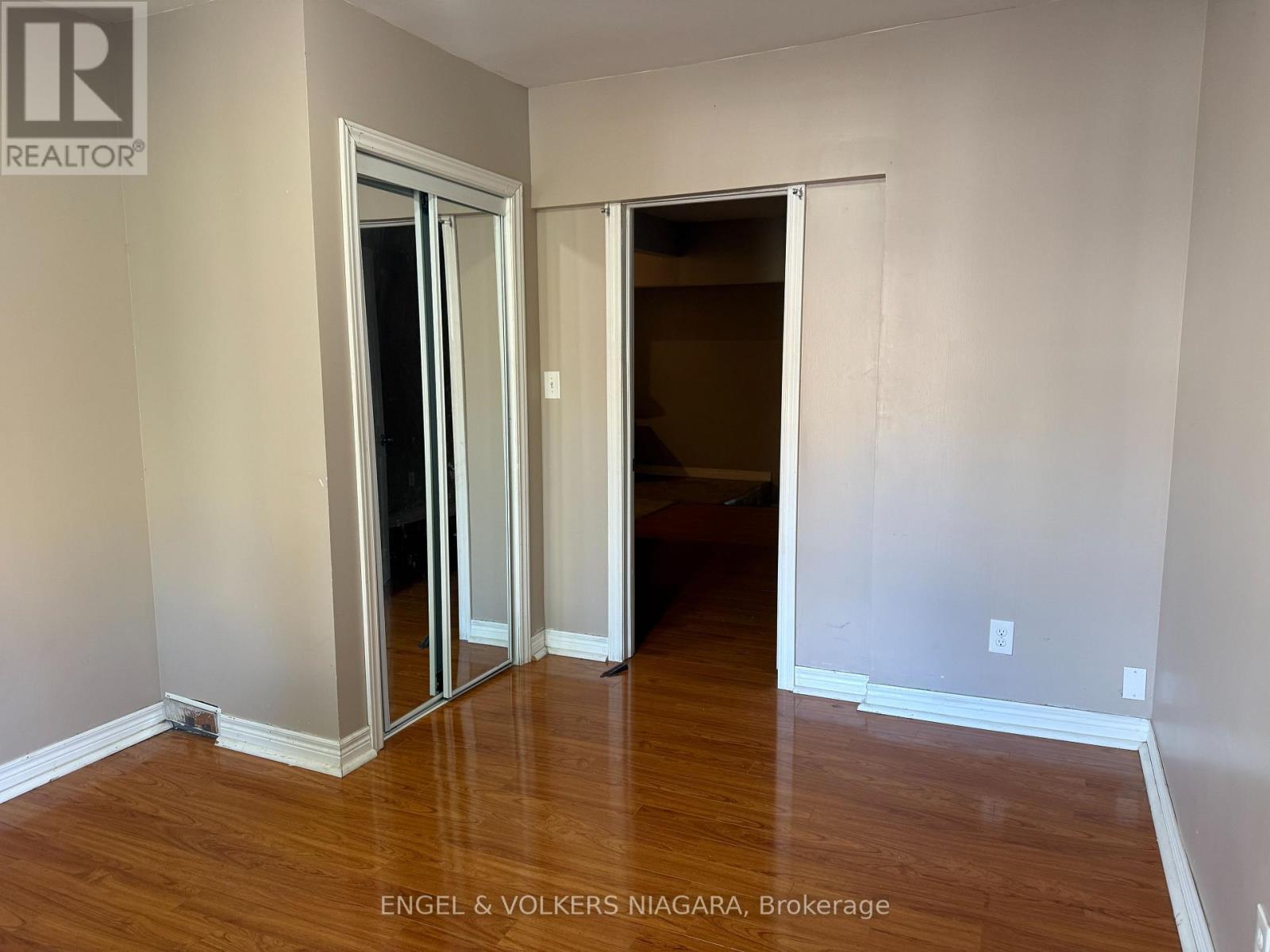 Main Floor - 5006 Willmott Street, Niagara Falls (Cherrywood), ON - Indoor Photo Showing Other Room