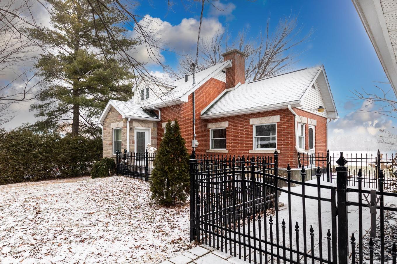 Façade - 1722 Rue Dupuis, Saint-Jean-Sur-Richelieu, QC - Outdoor