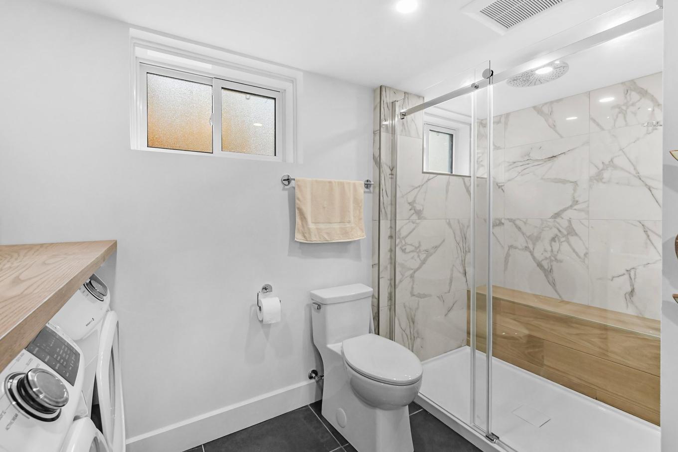 Salle de bains - 358 Boul. Cardinal-Léger, Pincourt, QC - Indoor Photo Showing Bathroom