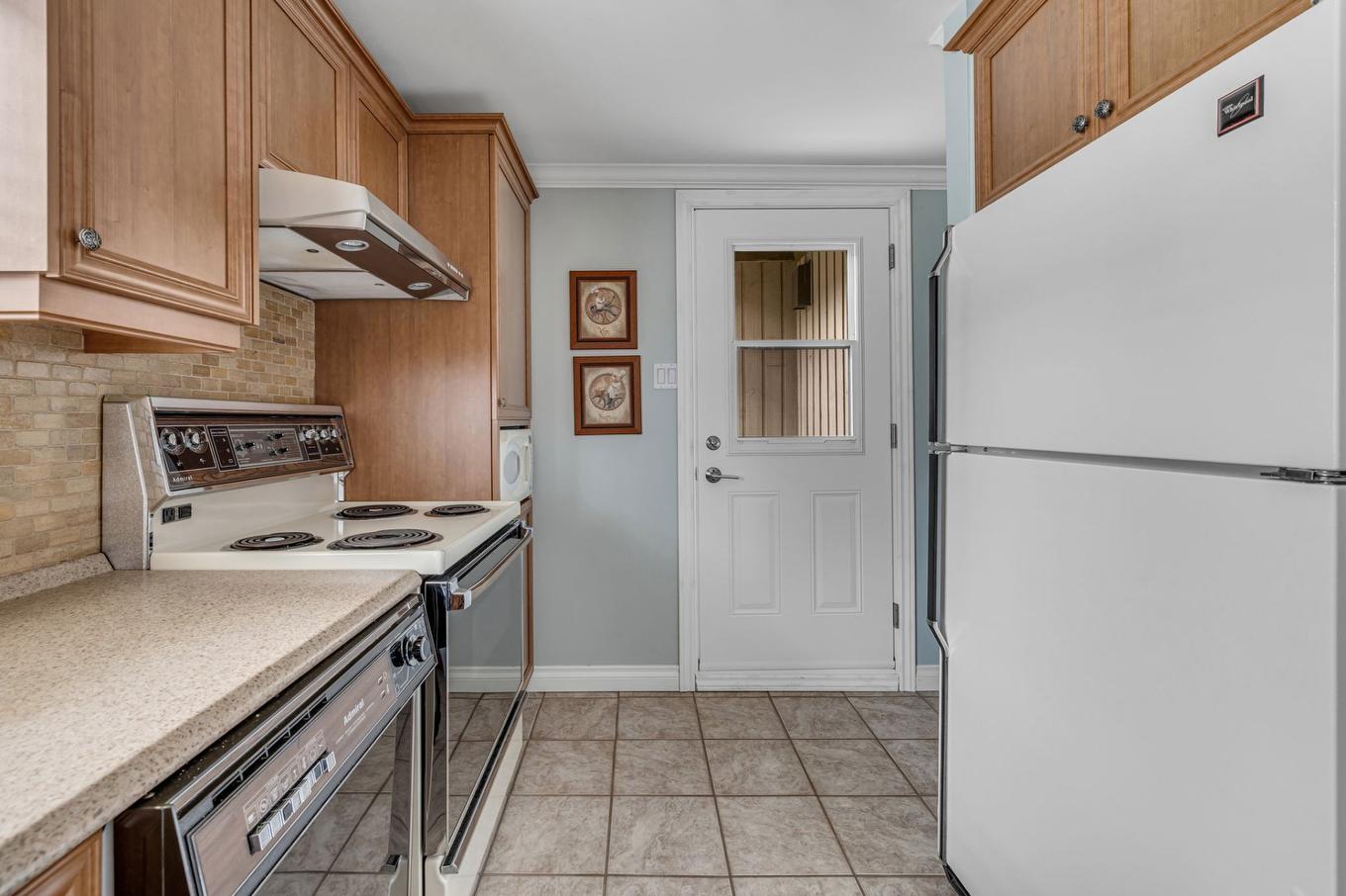 Cuisine - 1-906 Rue Bourdages, Québec (Les Rivières), QC - Indoor Photo Showing Kitchen