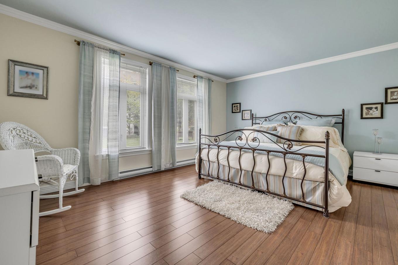 Chambre à coucher principale - 1-906 Rue Bourdages, Québec (Les Rivières), QC - Indoor Photo Showing Bedroom