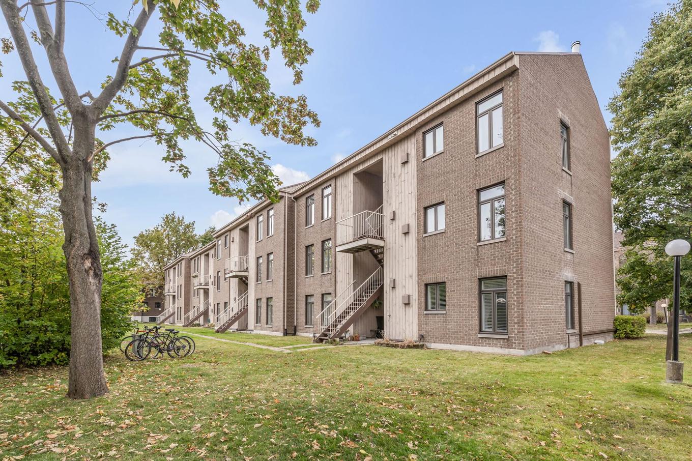 Face arrière - 1-906 Rue Bourdages, Québec (Les Rivières), QC - Outdoor