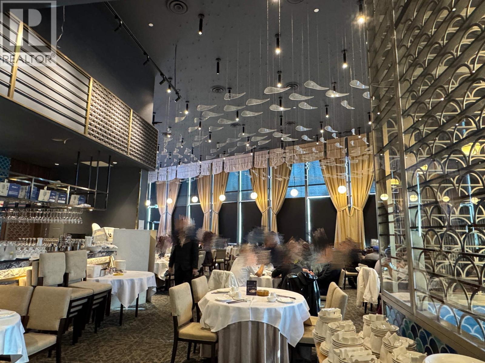 170 3631 No. 3 Road, Richmond, BC