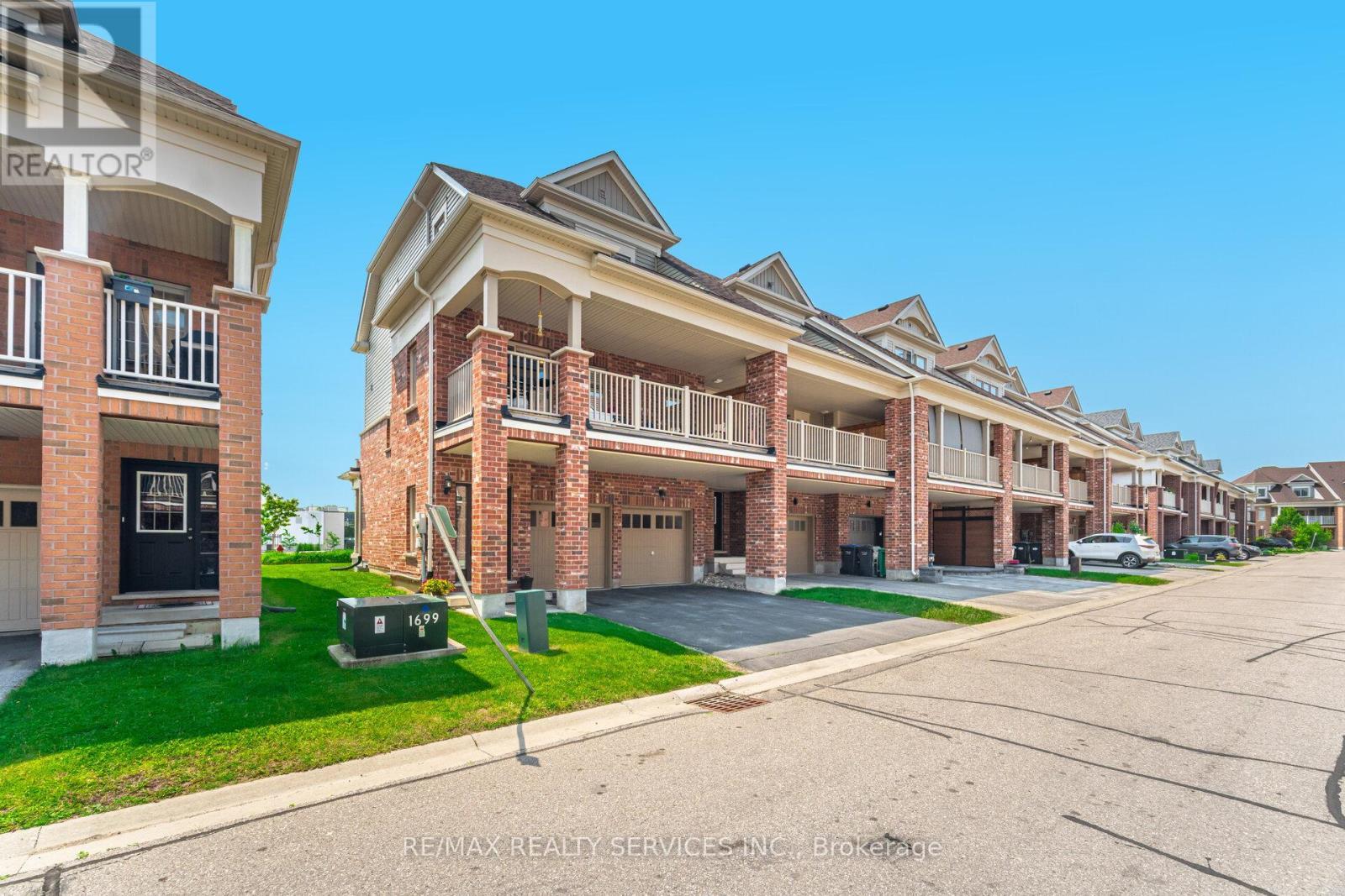 22 Mcdevitt Lane, Caledon, ON - Outdoor With Facade