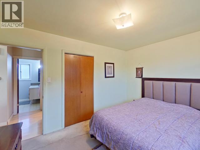 4600 Redonda Ave, Powell River, BC - Indoor Photo Showing Bedroom