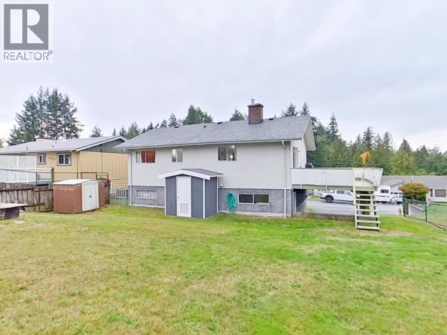 4600 Redonda Ave, Powell River, BC - Outdoor With Backyard With Exterior