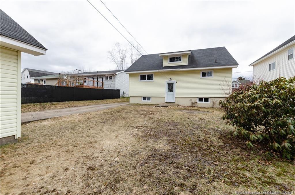 93 Edward, Moncton, NB