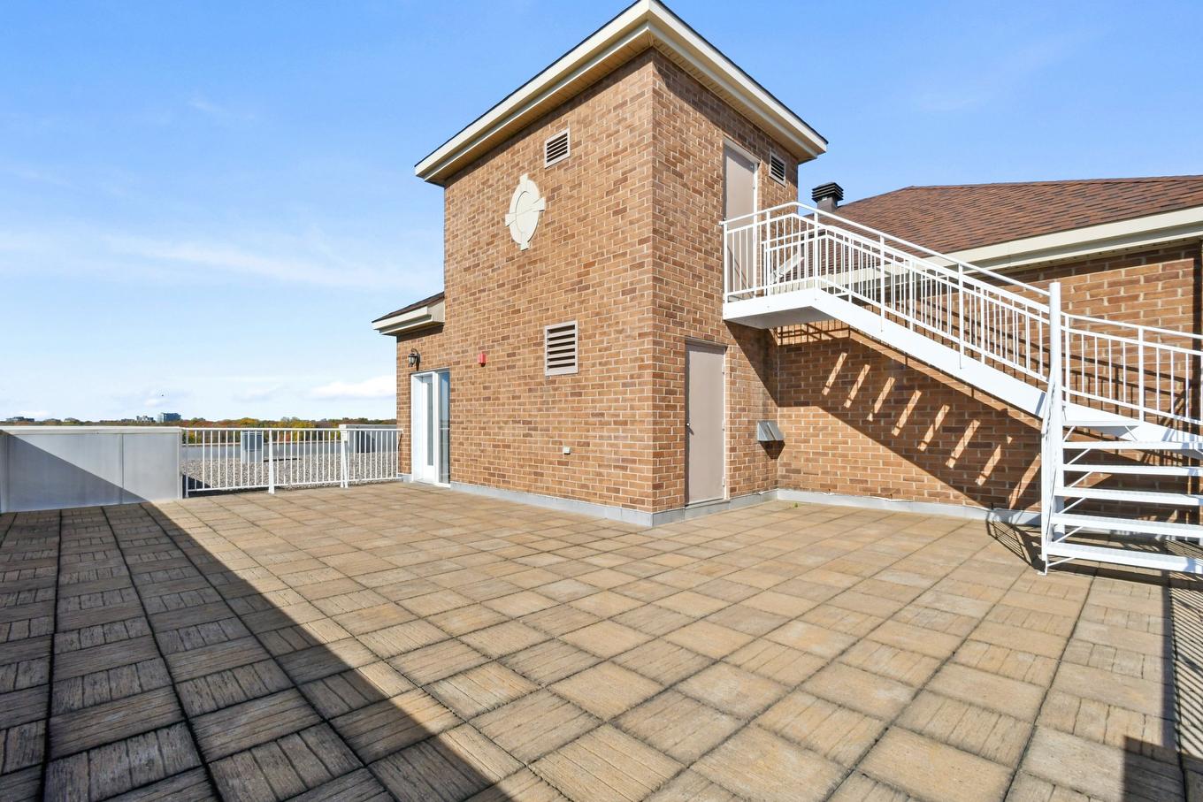 Terrasse - 404-6550 Boul. Henri-Bourassa O., Montréal (Saint-Laurent), QC - Outdoor With Exterior