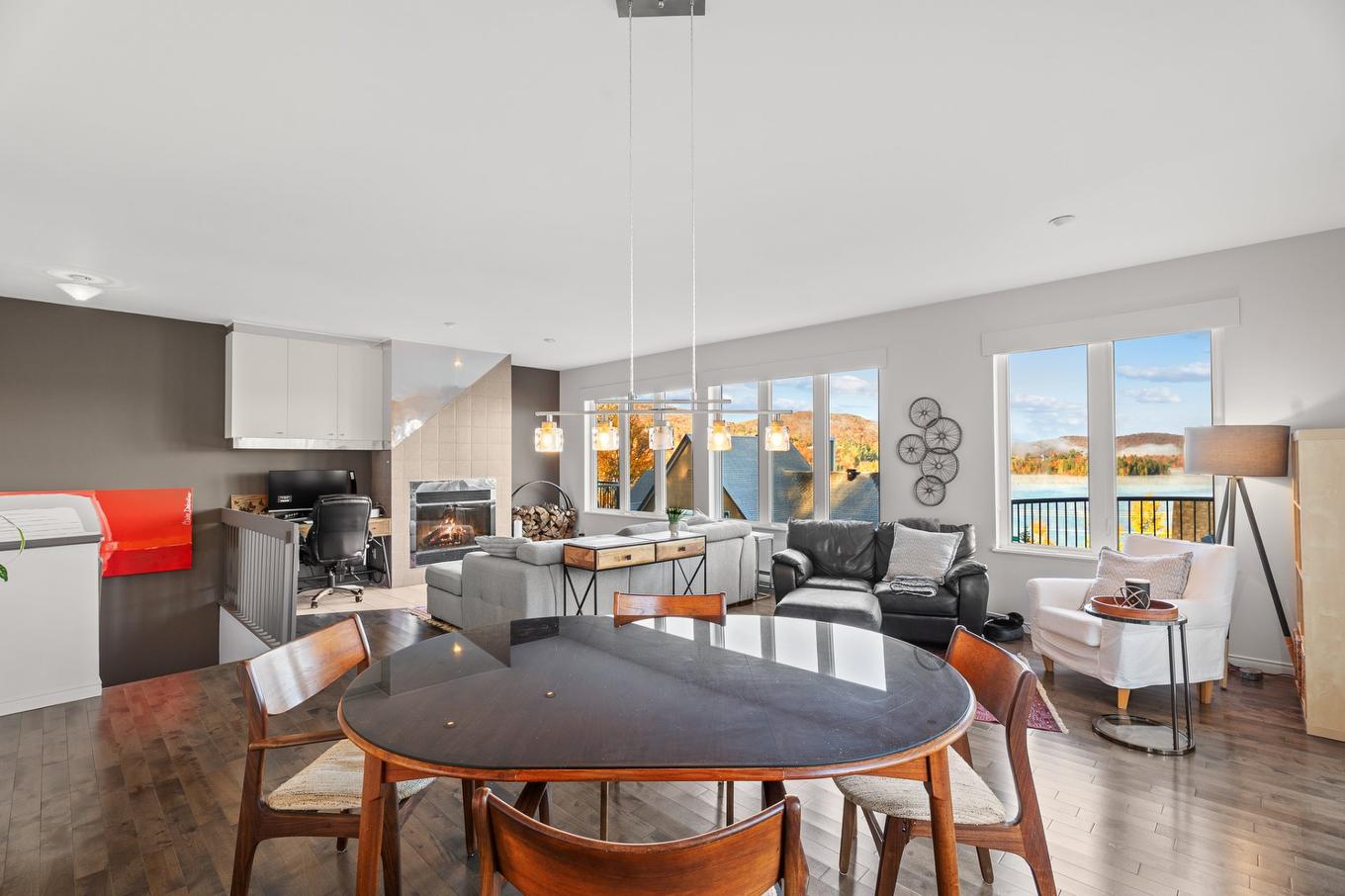Dining room - 10-200 Rue St-Venant, Sainte-Agathe-Des-Monts, QC - Indoor