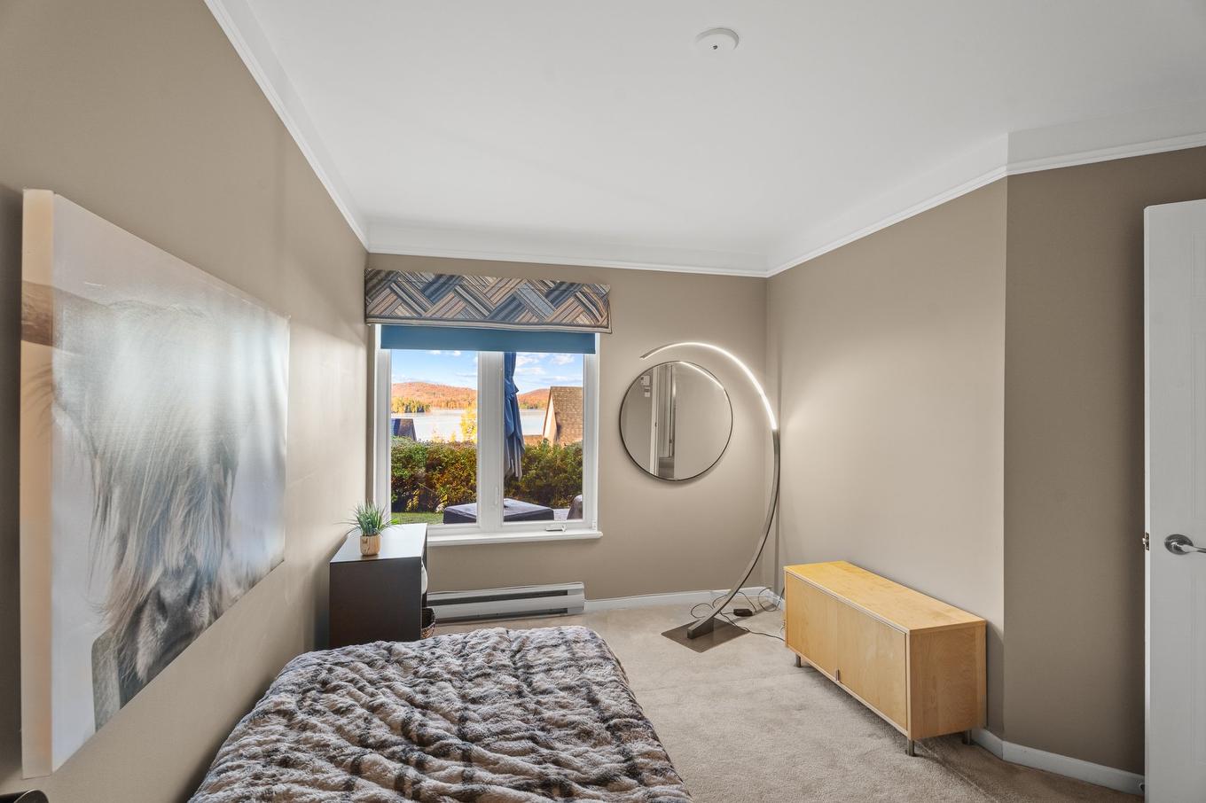 Bedroom - 10-200 Rue St-Venant, Sainte-Agathe-Des-Monts, QC - Indoor