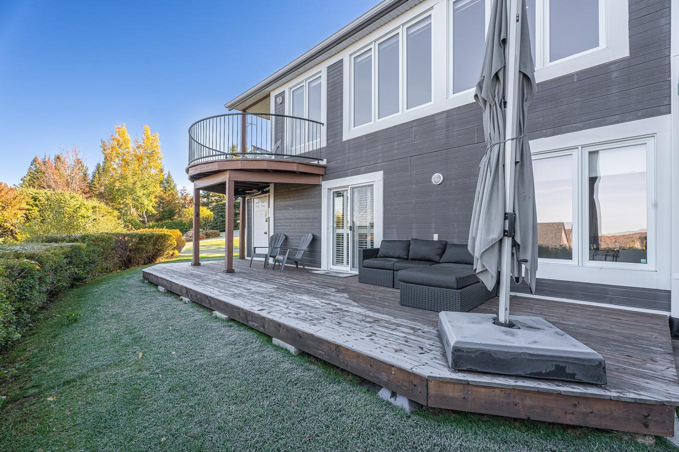 Patio - 10-200 Rue St-Venant, Sainte-Agathe-Des-Monts, QC - Outdoor With Exterior