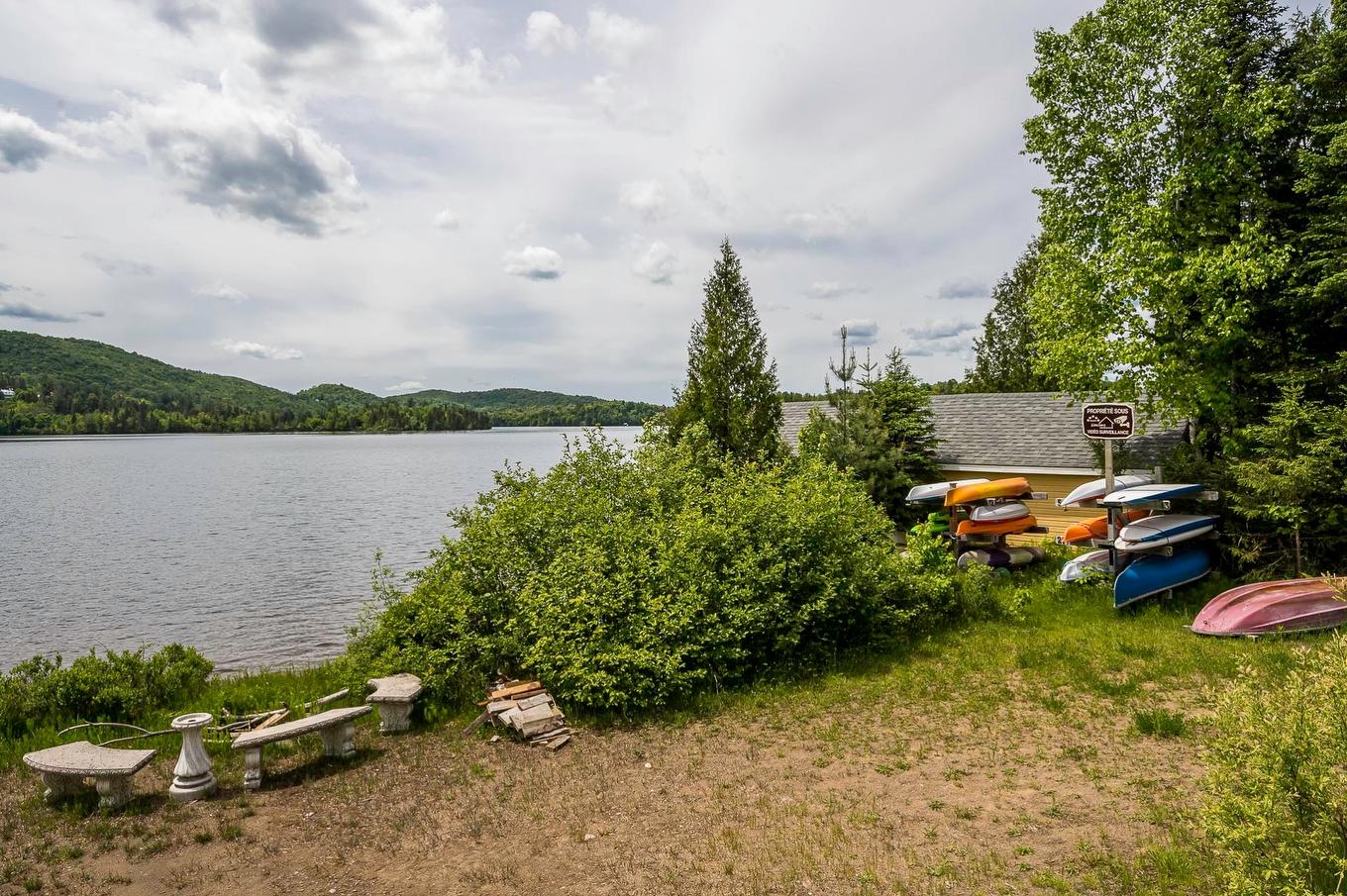 Balcony - 10-200 Rue St-Venant, Sainte-Agathe-Des-Monts, QC - Outdoor With Body Of Water With View