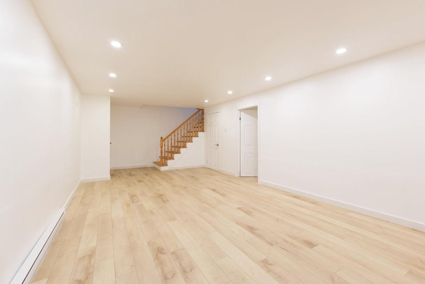 Family room - 15 Rue De Montevideo, Kirkland, QC - Indoor Photo Showing Other Room