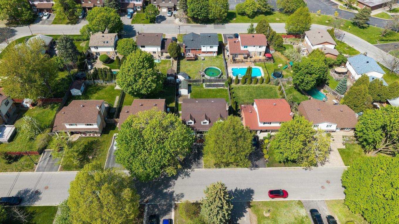 Aerial photo - 15 Rue De Montevideo, Kirkland, QC - Outdoor With View