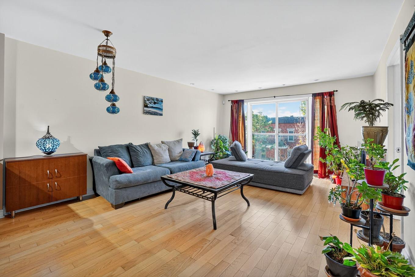 Salon - 5-5740 Rue Laurendeau, Montréal (Le Sud-Ouest), QC - Indoor Photo Showing Living Room